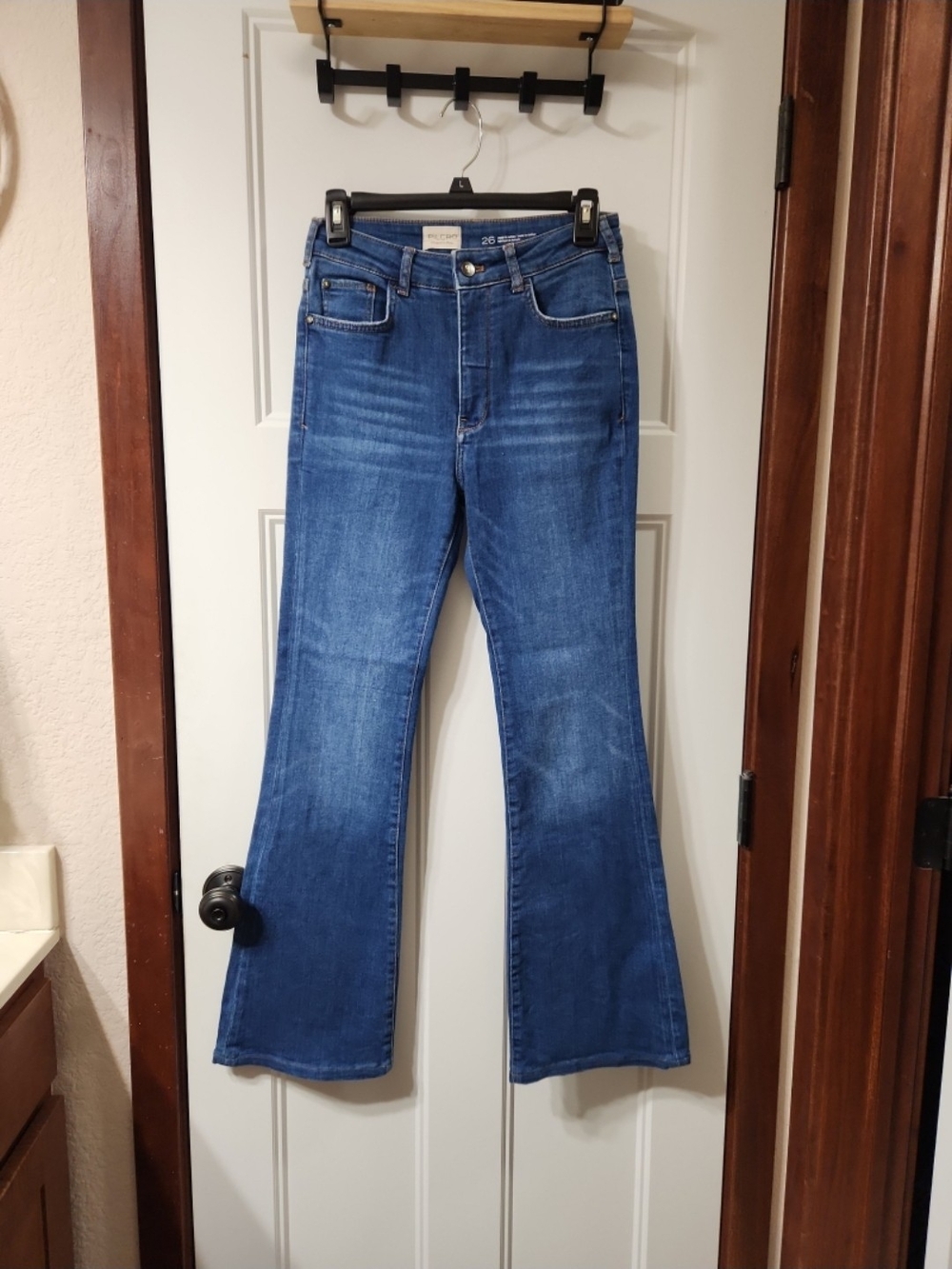 Pilcro Mid-Rise Flared Jeans - 26